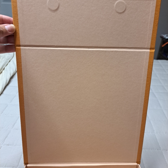 Louis Vuitton Boxes. Set Of 2 - Picture 5 of 8